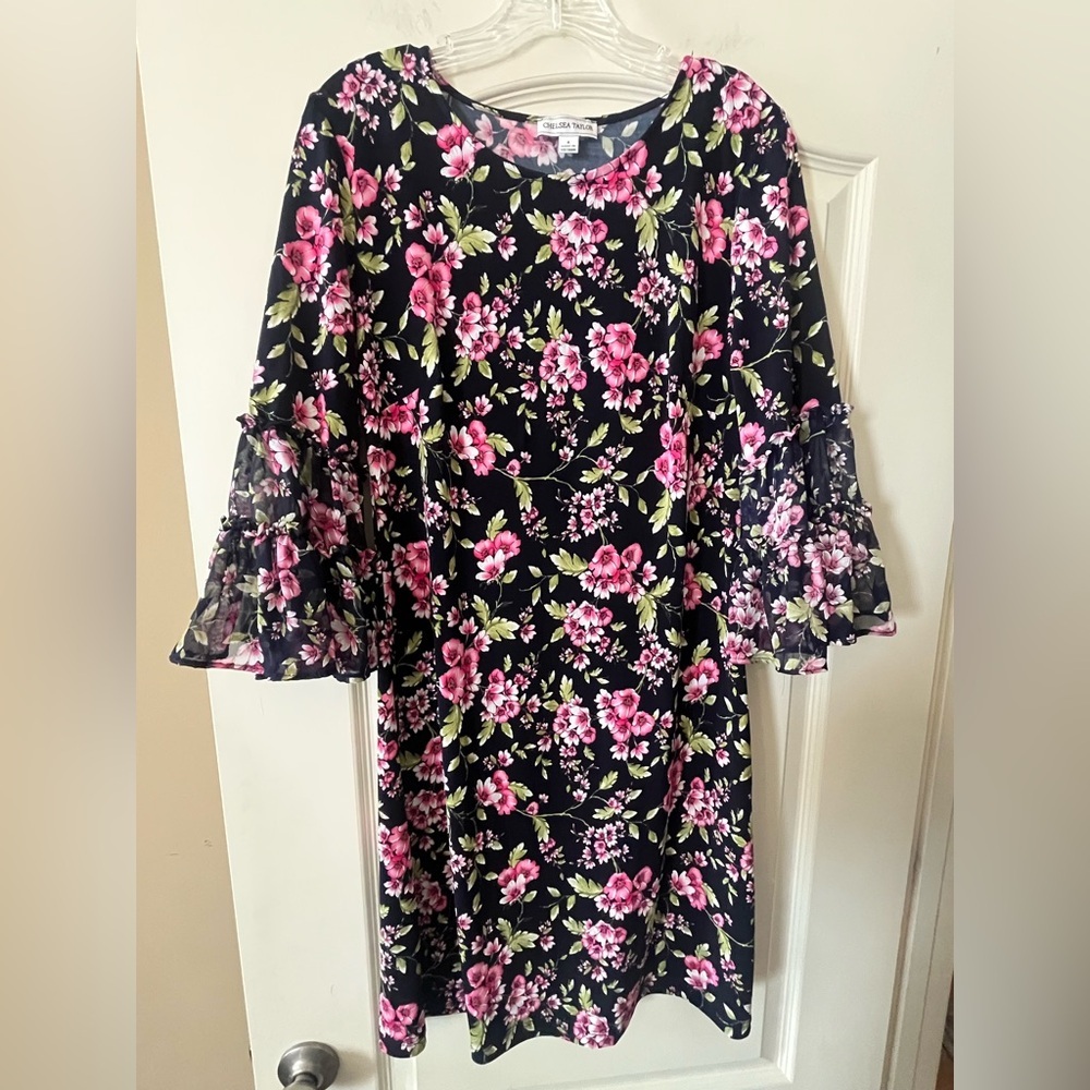 Chelsea Taylor Floral Bell Sleeve Mid Length Dress Women’s Size 8